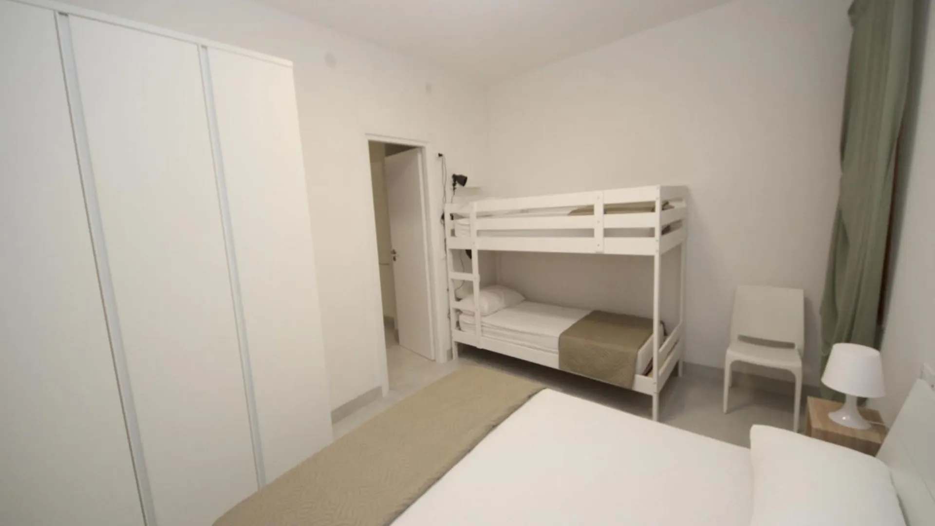 Modern Apartment Near The Beach ロゾリーナ・マーレ